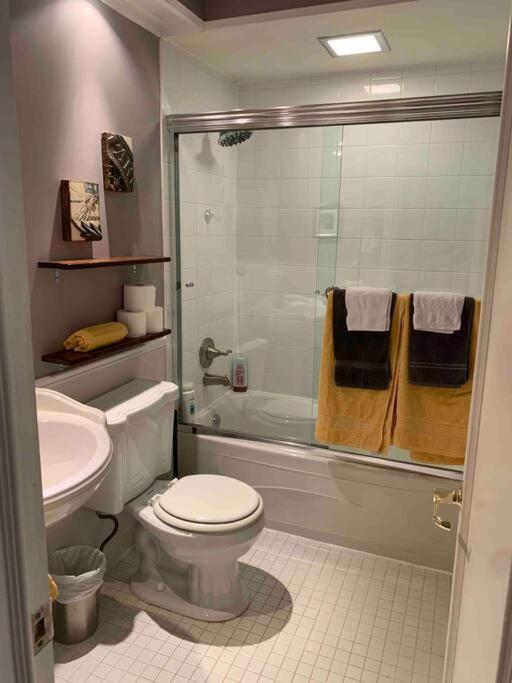 Havre Chez Guylaine Apartment Laval Luaran gambar